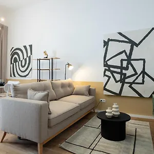 Apartment Contemporary 1-bed With Balcony In The Heart Of, Wien